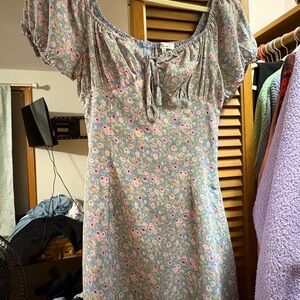 Elegant Floral Mini Dress with Puff Sleeves